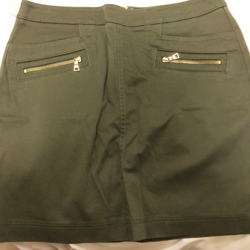 LOFT Size 10 Hunter Green Skirt.
